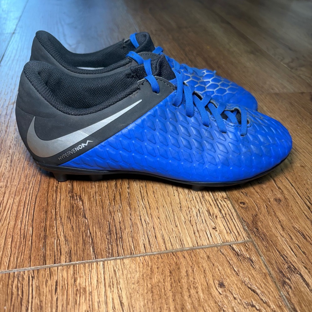 Nike Hypervenom Dark Blue Black Soccer Cleats Kids Youth 5.5Y EUC activewear